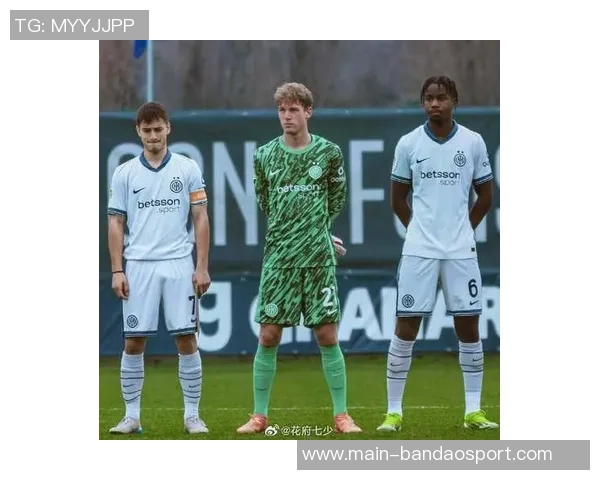 热刺宣布17岁中场巴内特正式签署首份职业合同开启职业生涯新篇章 热刺宣布17岁中场巴内特正式签署首份职业合同开启职业生涯新篇章