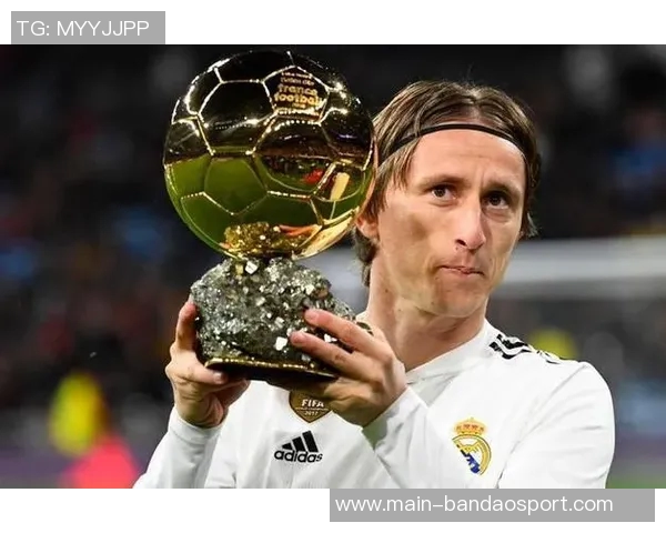 莫德里奇与图多尔并肩作战回顾国家队首秀至今共战六场比赛 莫德里奇与图多尔并肩作战回顾国家队首秀至今共战六场比赛