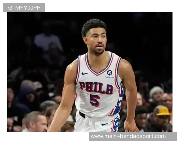 格莱姆斯回应后卫线拥挤问题强调加速比赛节奏提升球队表现 格莱姆斯回应后卫线拥挤问题强调加速比赛节奏提升球队表现