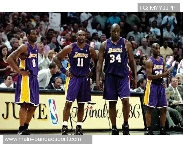 库克回忆湖人快船宿敌岁月与路威建立深厚友谊