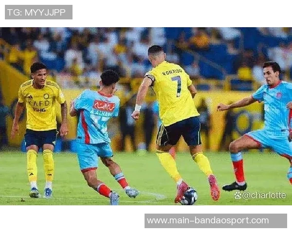 菲利克斯头球破门助利雅得胜利领先对手一球展现自信风采 菲利克斯头球破门助利雅得胜利领先对手一球展现自信风采