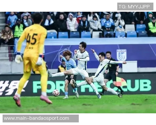 邓卓翔谈邓涵文拉伤情况郭嘉宇状态回暖表现逐渐提升