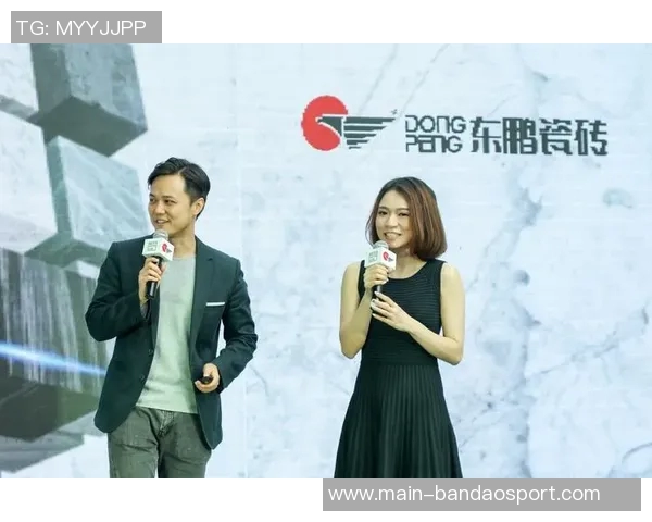 郑铮惊艳吊门击中横梁门将无奈目送球飞过