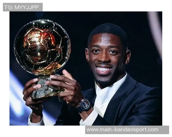 登贝莱盛赞姆巴佩称其必将赢得金球奖的荣耀与认可 登贝莱盛赞姆巴佩称其必将赢得金球奖的荣耀与认可